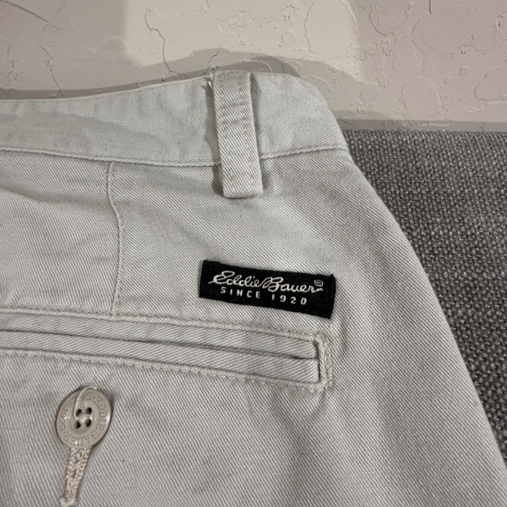 Eddie Bauer Chinos Mens 34‎ Beige Good Classic Fit Straight Leg Cotton Pants - Picture 3 of 8